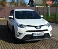 Тойота РАВ 4 2017 в Виннице на Automoto.ua Белый Тойота РАВ 4, объемом двигателя 2.49 л и пробегом 198 тыс. км за 22987 $, фото 13 на Automoto.ua