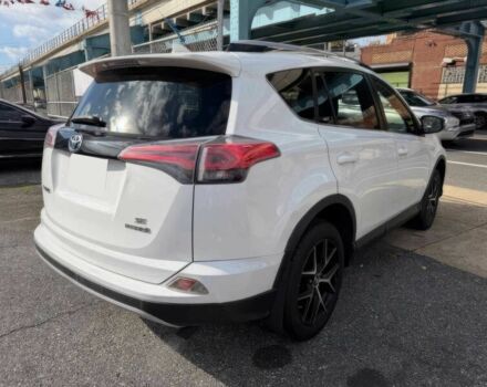 Белый Тойота РАВ 4, объемом двигателя 2.5 л и пробегом 64 тыс. км за 11000 $, фото 3 на Automoto.ua