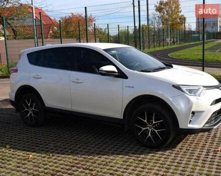 Тойота РАВ 4 2017 в Виннице на Automoto.ua Белый Тойота РАВ 4, объемом двигателя 2.49 л и пробегом 198 тыс. км за 22987 $, фото 16 на Automoto.ua