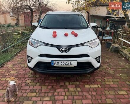 Белый Тойота РАВ 4, объемом двигателя 1.99 л и пробегом 138 тыс. км за 18500 $, фото 1 на Automoto.ua