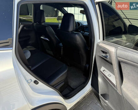 Белый Тойота РАВ 4, объемом двигателя 2.49 л и пробегом 138 тыс. км за 23500 $, фото 11 на Automoto.ua