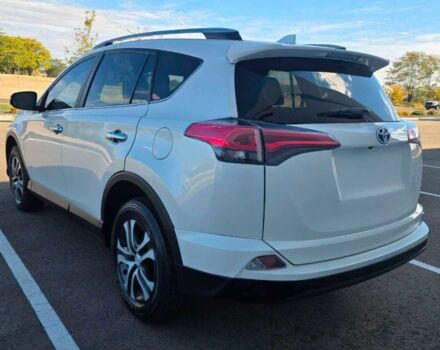 Белый Тойота РАВ 4, объемом двигателя 2.5 л и пробегом 64 тыс. км за 4500 $, фото 4 на Automoto.ua