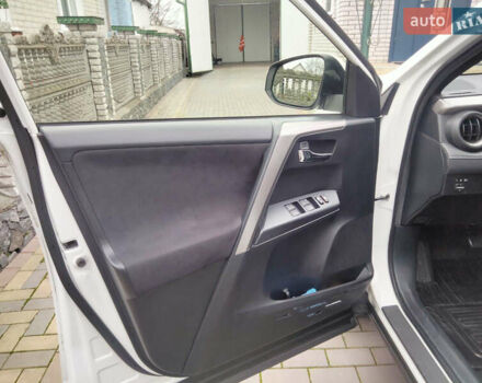 Белый Тойота РАВ 4, объемом двигателя 2.23 л и пробегом 63 тыс. км за 25200 $, фото 15 на Automoto.ua