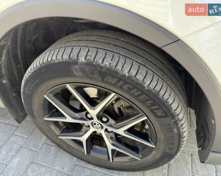 Белый Тойота РАВ 4, объемом двигателя 2.49 л и пробегом 138 тыс. км за 23500 $, фото 5 на Automoto.ua