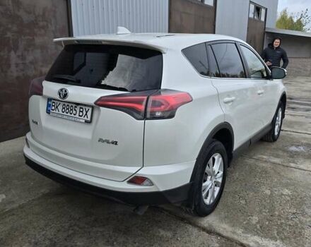 Білий Тойота РАВ 4, об'ємом двигуна 2 л та пробігом 80 тис. км за 22500 $, фото 10 на Automoto.ua