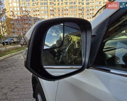 Тойота РАВ 4 2017 в Киеве на Automoto.ua Белый Тойота РАВ 4, объемом двигателя 2.49 л и пробегом 95 тыс. км за 21500 $, фото 9 на Automoto.ua