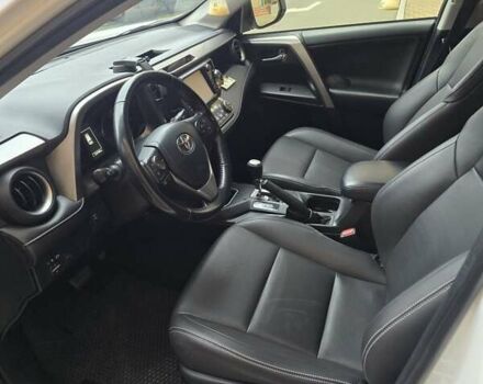 Білий Тойота РАВ 4, об'ємом двигуна 2.23 л та пробігом 220 тис. км за 20500 $, фото 10 на Automoto.ua