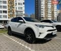 Білий Тойота РАВ 4, об'ємом двигуна 2.49 л та пробігом 139 тис. км за 22000 $, фото 1 на Automoto.ua