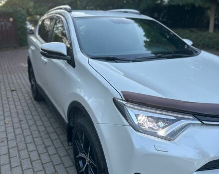 Белый Тойота РАВ 4, объемом двигателя 2.2 л и пробегом 180 тыс. км за 22000 $, фото 8 на Automoto.ua