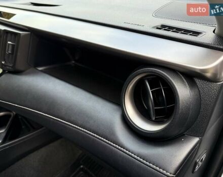 Білий Тойота РАВ 4, об'ємом двигуна 2.23 л та пробігом 192 тис. км за 20500 $, фото 60 на Automoto.ua