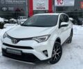 Белый Тойота РАВ 4, объемом двигателя 2.23 л и пробегом 102 тыс. км за 23500 $, фото 1 на Automoto.ua