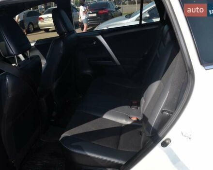 Тойота РАВ 4 2017 в Виннице на Automoto.ua Белый Тойота РАВ 4, объемом двигателя 2.49 л и пробегом 199 тыс. км за 22990 $, фото 17 на Automoto.ua