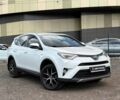 Белый Тойота РАВ 4, объемом двигателя 2.49 л и пробегом 170 тыс. км за 25990 $, фото 1 на Automoto.ua