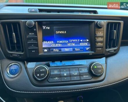 Белый Тойота РАВ 4, объемом двигателя 2.5 л и пробегом 108 тыс. км за 25300 $, фото 24 на Automoto.ua