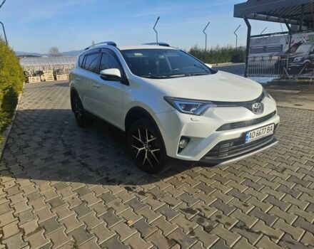 Білий Тойота РАВ 4, об'ємом двигуна 2.2 л та пробігом 290 тис. км за 521 $, фото 4 на Automoto.ua