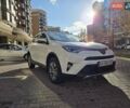 Тойота РАВ 4 2017 в Киеве на Automoto.ua Белый Тойота РАВ 4, объемом двигателя 2.49 л и пробегом 95 тыс. км за 21500 $, фото 3 на Automoto.ua