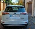 Тойота РАВ 4 2017 в Одессе на Automoto.ua Белый Тойота РАВ 4, объемом двигателя 2.23 л и пробегом 188 тыс. км за 21000 $, фото 2 на Automoto.ua