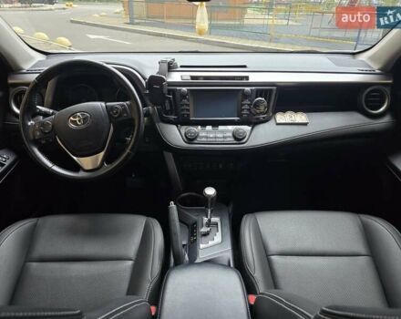 Білий Тойота РАВ 4, об'ємом двигуна 2.23 л та пробігом 220 тис. км за 20500 $, фото 9 на Automoto.ua