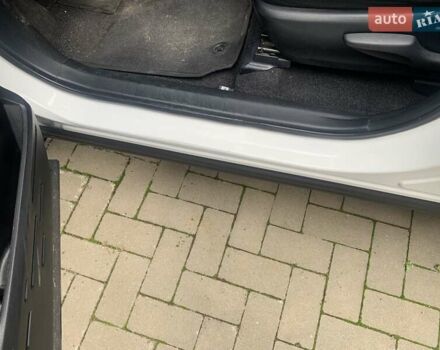 Белый Тойота РАВ 4, объемом двигателя 2.23 л и пробегом 190 тыс. км за 16999 $, фото 4 на Automoto.ua