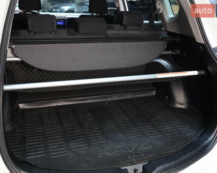 Білий Тойота РАВ 4, об'ємом двигуна 2.49 л та пробігом 72 тис. км за 24000 $, фото 30 на Automoto.ua