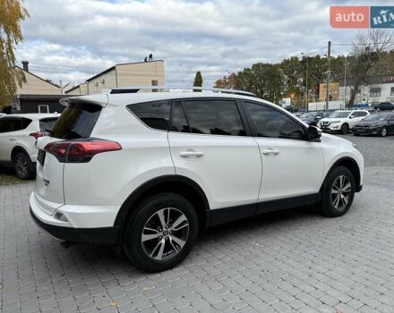 Білий Тойота РАВ 4, об'ємом двигуна 2.23 л та пробігом 192 тис. км за 20500 $, фото 11 на Automoto.ua