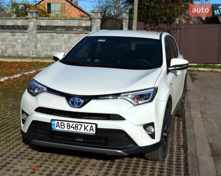 Тойота РАВ 4 2017 в Виннице на Automoto.ua Белый Тойота РАВ 4, объемом двигателя 2.49 л и пробегом 198 тыс. км за 22987 $, фото 11 на Automoto.ua