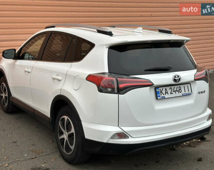 Белый Тойота РАВ 4, объемом двигателя 2.5 л и пробегом 183 тыс. км за 15490 $, фото 63 на Automoto.ua