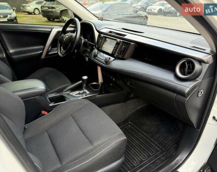 Білий Тойота РАВ 4, об'ємом двигуна 2.23 л та пробігом 192 тис. км за 20500 $, фото 57 на Automoto.ua