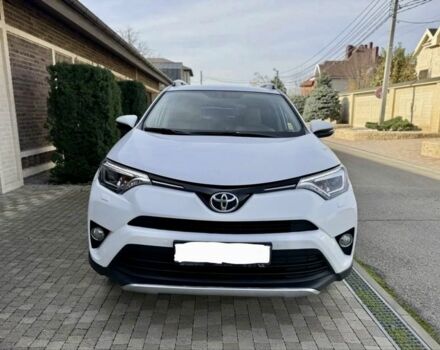 Белый Тойота РАВ 4, объемом двигателя 2.5 л и пробегом 80 тыс. км за 16000 $, фото 1 на Automoto.ua