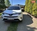 Белый Тойота РАВ 4, объемом двигателя 2.49 л и пробегом 106 тыс. км за 21100 $, фото 1 на Automoto.ua