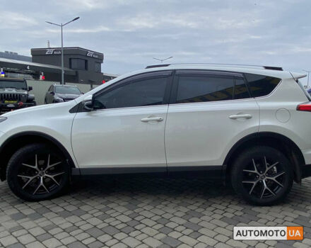 Білий Тойота РАВ 4, об'ємом двигуна 2.2 л та пробігом 288 тис. км за 22900 $, фото 3 на Automoto.ua