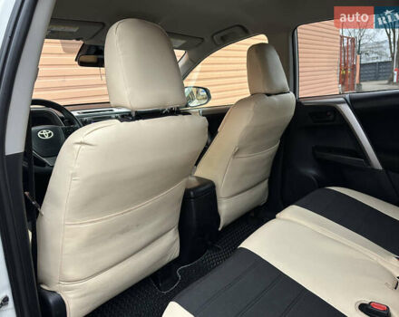 Белый Тойота РАВ 4, объемом двигателя 2.5 л и пробегом 183 тыс. км за 15490 $, фото 33 на Automoto.ua