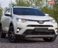 Белый Тойота РАВ 4, объемом двигателя 2.23 л и пробегом 283 тыс. км за 20999 $, фото 1 на Automoto.ua