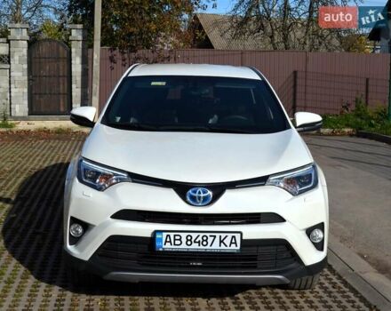 Тойота РАВ 4 2017 в Виннице на Automoto.ua Белый Тойота РАВ 4, объемом двигателя 2.49 л и пробегом 198 тыс. км за 22987 $, фото 12 на Automoto.ua