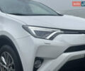 Тойота РАВ 4 2017 в Львове на Automoto.ua Белый Тойота РАВ 4, объемом двигателя 2.49 л и пробегом 187 тыс. км за 22990 $, фото 6 на Automoto.ua