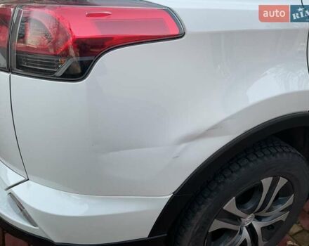 Белый Тойота РАВ 4, объемом двигателя 1.99 л и пробегом 138 тыс. км за 18500 $, фото 10 на Automoto.ua