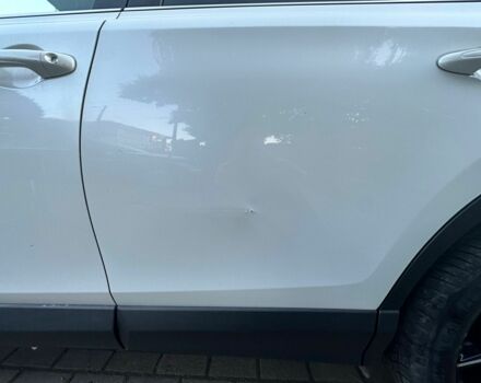 Белый Тойота РАВ 4, объемом двигателя 2.2 л и пробегом 180 тыс. км за 22000 $, фото 16 на Automoto.ua