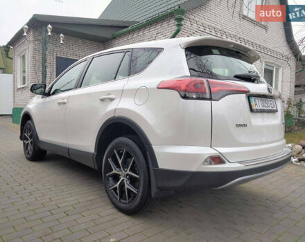 Белый Тойота РАВ 4, объемом двигателя 2.23 л и пробегом 63 тыс. км за 25200 $, фото 6 на Automoto.ua