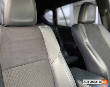 Білий Тойота РАВ 4, об'ємом двигуна 2.2 л та пробігом 288 тис. км за 22900 $, фото 17 на Automoto.ua