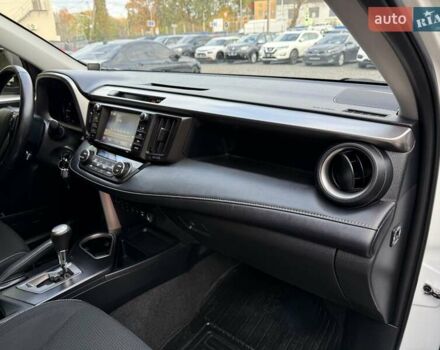 Білий Тойота РАВ 4, об'ємом двигуна 2.23 л та пробігом 192 тис. км за 20500 $, фото 59 на Automoto.ua