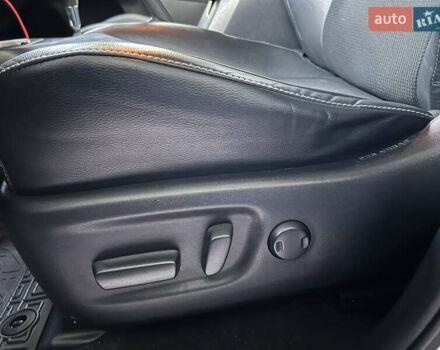 Білий Тойота РАВ 4, об'ємом двигуна 2.49 л та пробігом 146 тис. км за 24000 $, фото 19 на Automoto.ua