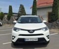 Белый Тойота РАВ 4, объемом двигателя 2.49 л и пробегом 114 тыс. км за 18900 $, фото 1 на Automoto.ua