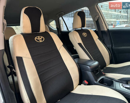 Белый Тойота РАВ 4, объемом двигателя 2.5 л и пробегом 183 тыс. км за 15490 $, фото 39 на Automoto.ua