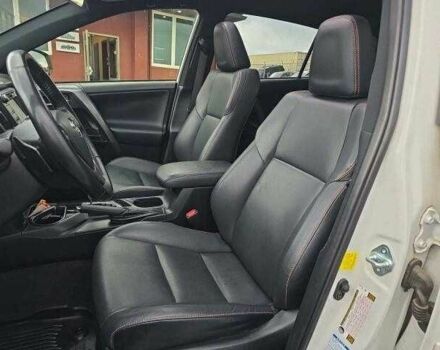 Білий Тойота РАВ 4, об'ємом двигуна 2.5 л та пробігом 38 тис. км за 5500 $, фото 3 на Automoto.ua