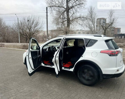 Белый Тойота РАВ 4, объемом двигателя 2.49 л и пробегом 130 тыс. км за 17200 $, фото 3 на Automoto.ua