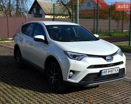 Тойота РАВ 4 2017 в Виннице на Automoto.ua Белый Тойота РАВ 4, объемом двигателя 2.49 л и пробегом 198 тыс. км за 22987 $, фото 14 на Automoto.ua