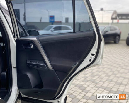 Білий Тойота РАВ 4, об'ємом двигуна 2.2 л та пробігом 288 тис. км за 22900 $, фото 24 на Automoto.ua