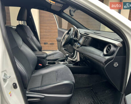 Белый Тойота РАВ 4, объемом двигателя 2.49 л и пробегом 199 тыс. км за 22999 $, фото 39 на Automoto.ua