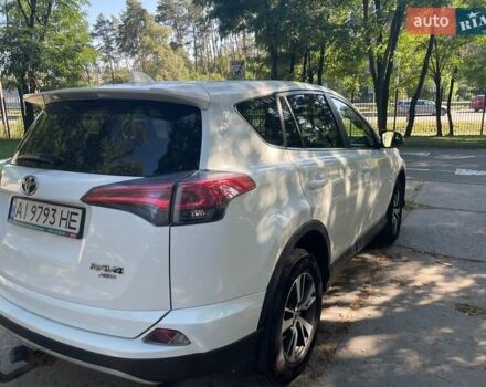 Білий Тойота РАВ 4, об'ємом двигуна 2.23 л та пробігом 118 тис. км за 23900 $, фото 2 на Automoto.ua