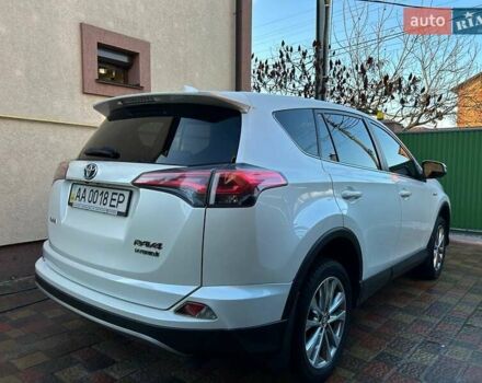 Белый Тойота РАВ 4, объемом двигателя 2.5 л и пробегом 108 тыс. км за 25300 $, фото 1 на Automoto.ua